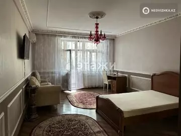3-комнатная квартира, этаж 7 из 12, 117 м²