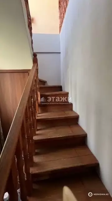 4-комнатная квартира, этаж 2 из 3, 170 м²