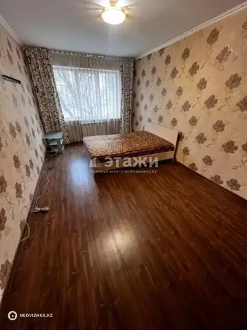 3-комнатная квартира, этаж 4 из 5, 65 м²