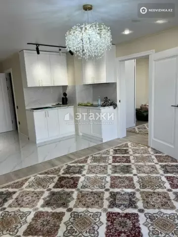 2-комнатная квартира, этаж 8 из 9, 42 м²