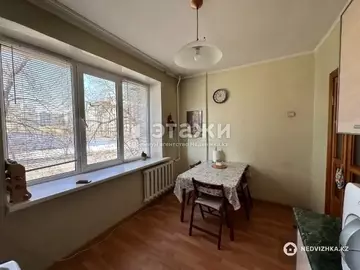 3-комнатная квартира, этаж 2 из 5, 81 м²