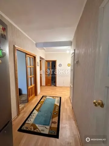 3-комнатная квартира, этаж 2 из 5, 81 м²