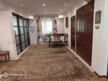 4-комнатная квартира, этаж 3 из 6, 144 м²