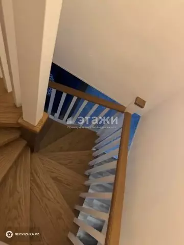 4-комнатная квартира, этаж 9 из 9, 151 м²