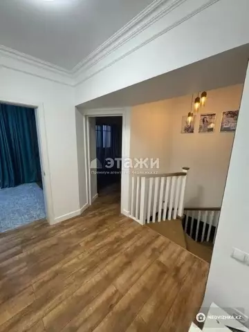 4-комнатная квартира, этаж 9 из 9, 151 м²