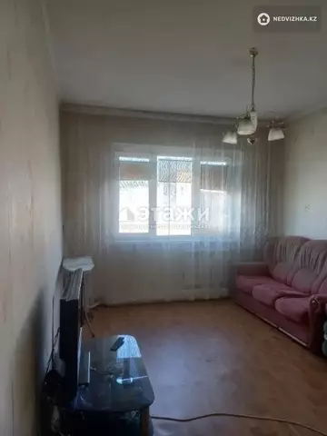 1-комнатная квартира, этаж 8 из 9, 39 м²