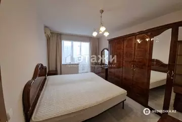 100 м², 4-комнатная квартира, этаж 3 из 5, 100 м², на длительный срок, изображение - 0