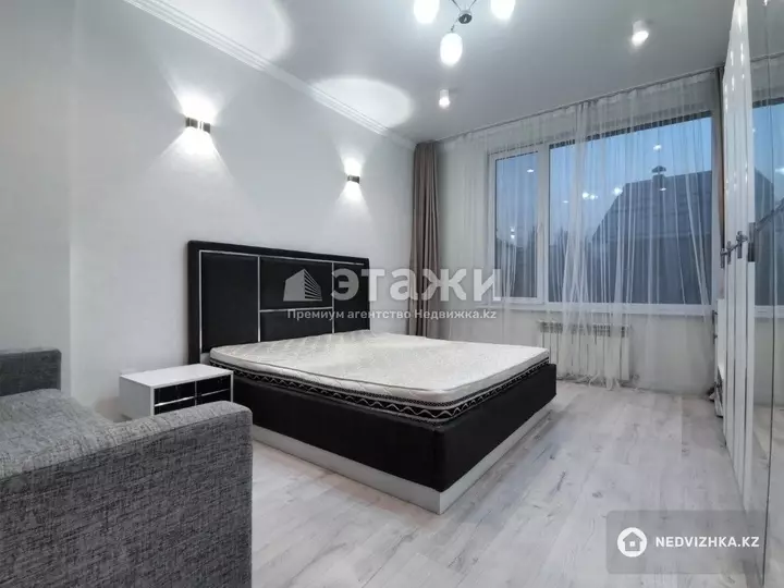 60 м², 2-комнатная квартира, этаж 3 из 12, 60 м², на длительный срок, изображение - 1