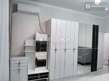 60 м², 2-комнатная квартира, этаж 3 из 12, 60 м², на длительный срок, изображение - 1