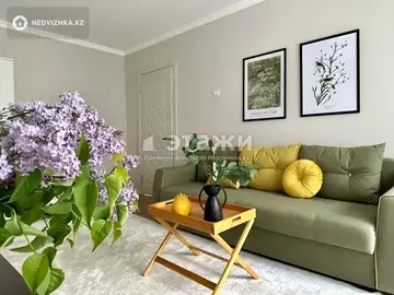 2-комнатная квартира, этаж 1 из 5, 43 м², на длительный срок