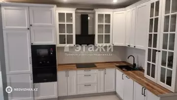 3-комнатная квартира, этаж 17 из 17, 90 м², на длительный срок