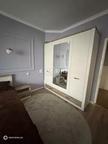 4-комнатная квартира, этаж 4 из 7, 80 м², на длительный срок
