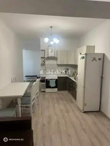1-комнатная квартира, этаж 9 из 10, 52 м², на длительный срок
