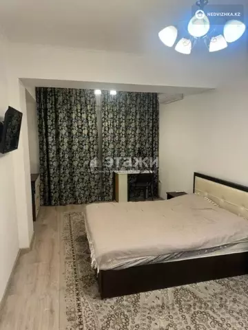 1-комнатная квартира, этаж 9 из 10, 52 м², на длительный срок