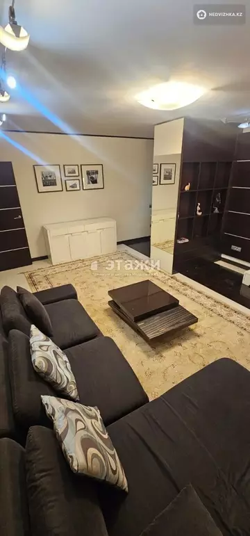 2-комнатная квартира, этаж 2 из 9, 65 м², на длительный срок
