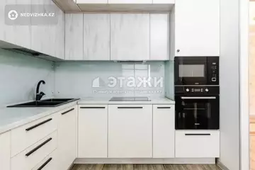 2-комнатная квартира, этаж 12 из 18, 77 м², на длительный срок