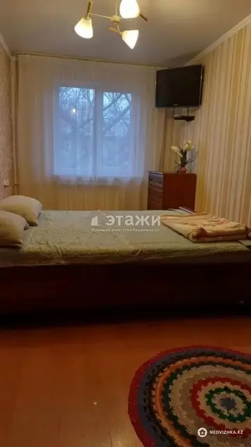 3-комнатная квартира, этаж 4 из 4, 60 м², на длительный срок