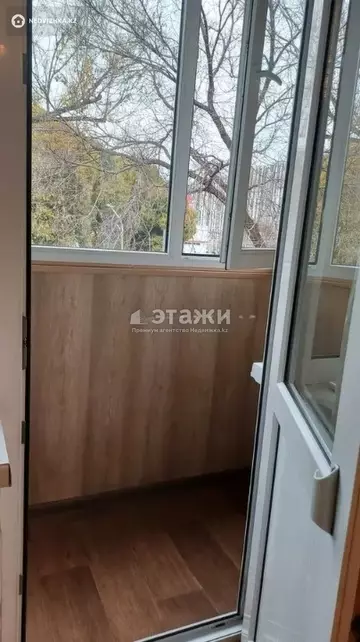 3-комнатная квартира, этаж 4 из 4, 60 м², на длительный срок