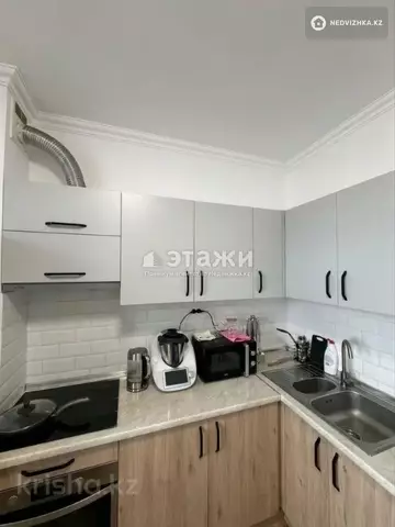 2-комнатная квартира, этаж 10 из 12, 60 м², на длительный срок
