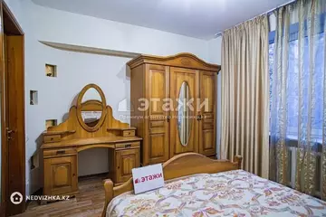 2-комнатная квартира, этаж 3 из 5, 54 м², на длительный срок