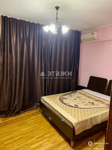 3-комнатная квартира, этаж 5 из 5, 70 м², на длительный срок