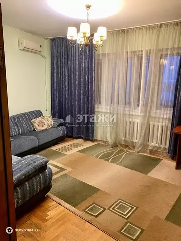 3-комнатная квартира, этаж 5 из 5, 70 м², на длительный срок