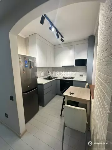 3-комнатная квартира, этаж 1 из 4, 62 м², на длительный срок