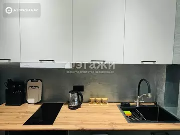 1-комнатная квартира, этаж 8 из 12, 35 м², на длительный срок