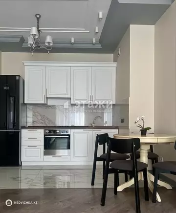 2-комнатная квартира, этаж 8 из 16, 50 м², на длительный срок