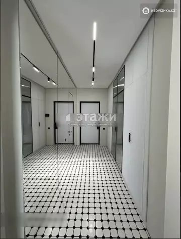 2-комнатная квартира, этаж 11 из 23, 77 м²
