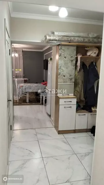 3-комнатная квартира, этаж 1 из 8, 70 м²