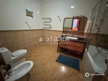 3-комнатная квартира, этаж 2 из 23, 137 м²