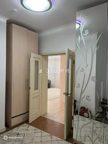 3-комнатная квартира, этаж 2 из 24, 100 м²