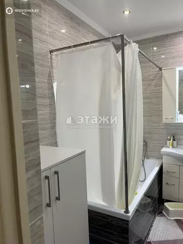 3-комнатная квартира, этаж 2 из 24, 100 м²