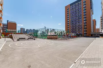 3-комнатная квартира, этаж 7 из 10, 80 м²