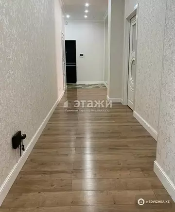3-комнатная квартира, этаж 5 из 8, 105 м²