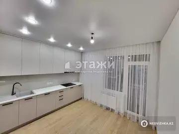 3-комнатная квартира, этаж 4 из 7, 93 м²