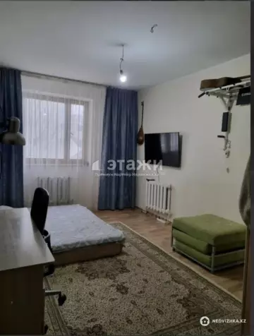 3-комнатная квартира, этаж 3 из 18, 80 м²