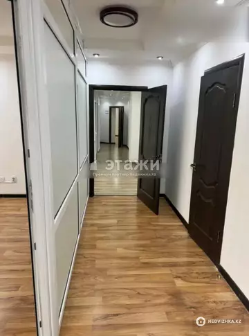 Офисное помещение, этаж 1 из 4, 213 м²