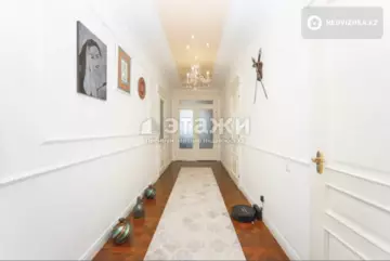 4-комнатная квартира, этаж 5 из 6, 170 м²