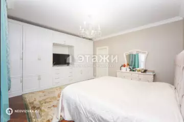 4-комнатная квартира, этаж 5 из 6, 170 м²