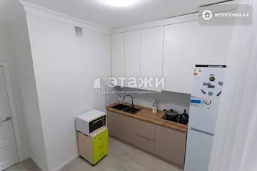 1-комнатная квартира, этаж 2 из 10, 36 м²