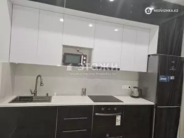 1-комнатная квартира, этаж 7 из 12, 42 м²