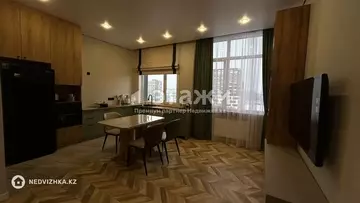 4-комнатная квартира, этаж 12 из 15, 100 м²
