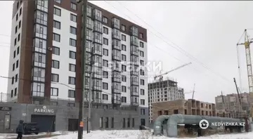 4-комнатная квартира, этаж 2 из 10, 104 м²