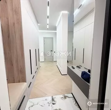 2-комнатная квартира, этаж 5 из 17, 76 м²