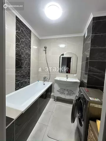 2-комнатная квартира, этаж 4 из 5, 52 м²