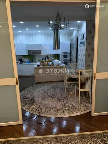 162 м², 4-комнатная квартира, этаж 3 из 8, 162 м², изображение - 1