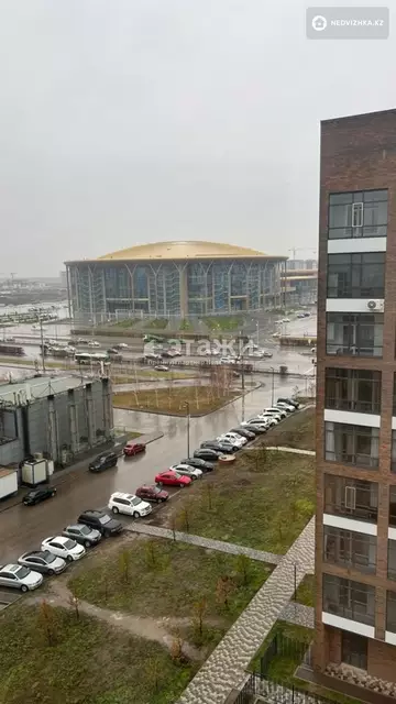 2-комнатная квартира, этаж 8 из 9, 56 м²