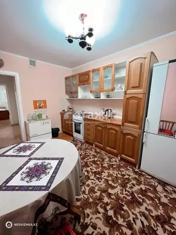3-комнатная квартира, этаж 1 из 2, 67 м²